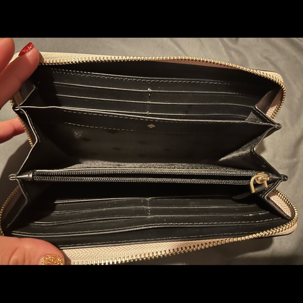 Kate Spade Large Wallet - Picture 3 of 3